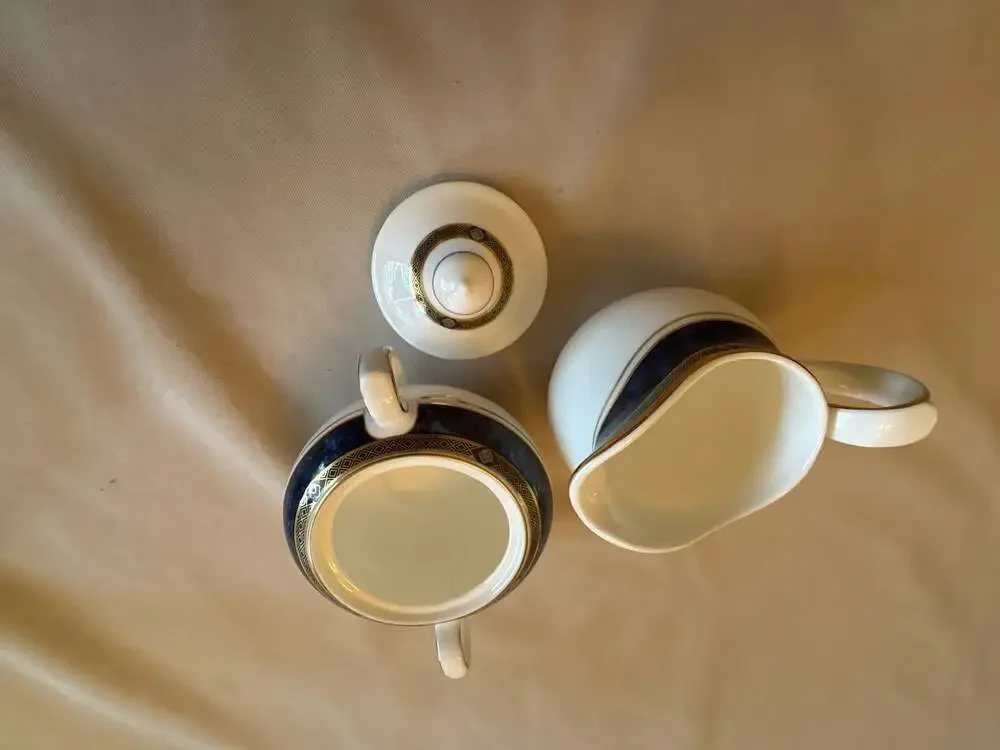 Royal Doulton Stanwyck H5212 Sugar Bowl with Lid and Creamer Set